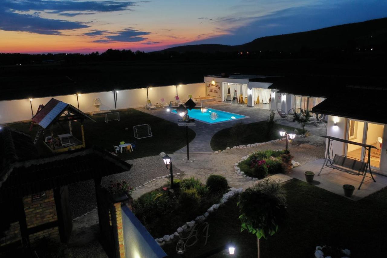 Family Estate Hadzalova Avlija Villa Bihac Luaran gambar